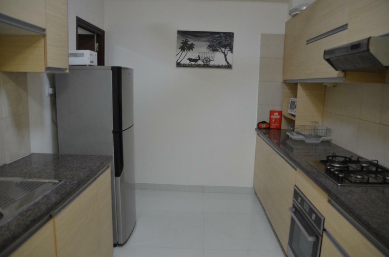 Atrium - Iconic Apartment Sri Jayewardenepura Kotte Luaran gambar